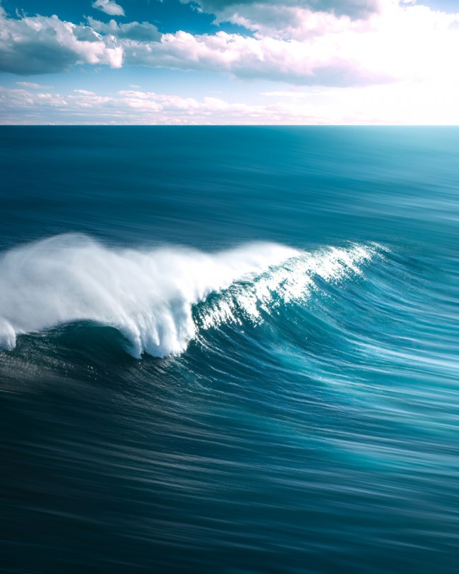 Ocean Wallpapers for iPhone (Waves, Aesthetic & More) - The Mood Guide
